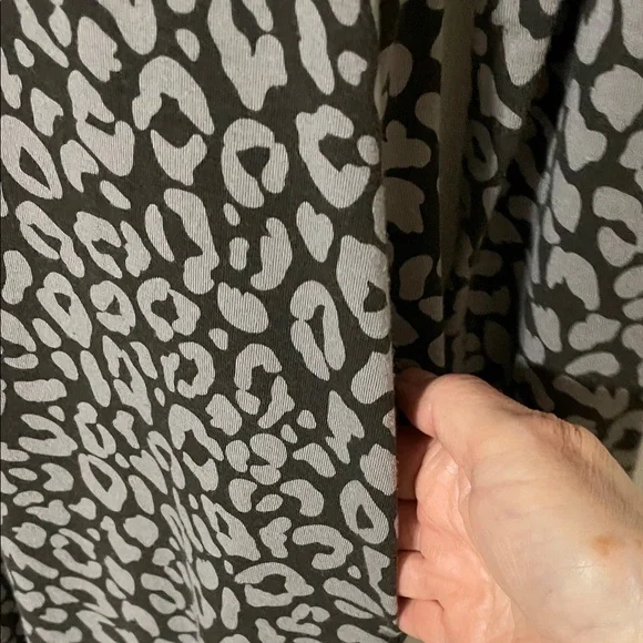 Smash + Tess Lexi Leopard Romper Size Small - Picture 4 of 9